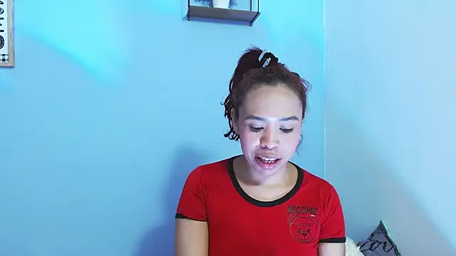 Snapshot of luna_hawks chatting on 10.29.25 luna hawks online show from 10.29.25