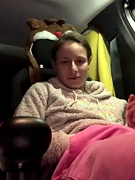 GoldenPussy1329 online show from 11.19.25