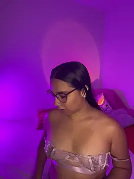 Snapshot of Sofi_Booty07 chatting on 10.26.25 Sofi Booty07 online show from 10.26.25