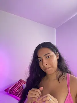 Snapshot of Sofi_Booty07 chatting on 10.28.25 Sofi Booty07 online show from 10.28.25