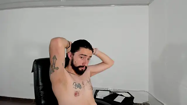 Snapshot of maximusdominus26 chatting on 03.04.26 maximusdominus26 online show from 03.04.26