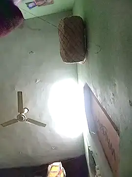 RED Queen 6 online show from 11.21.25