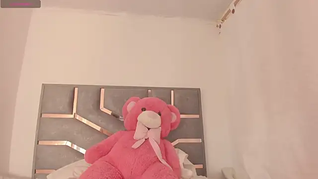 Snapshot of Sthepie chatting on 10.16.25 Sthepie online show from 10.16.25