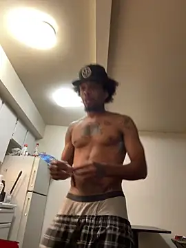 Snapshot of thefreakscomeoutatnight chatting on 10.20.25 thefreakscomeoutatnight online show from 10.20.25