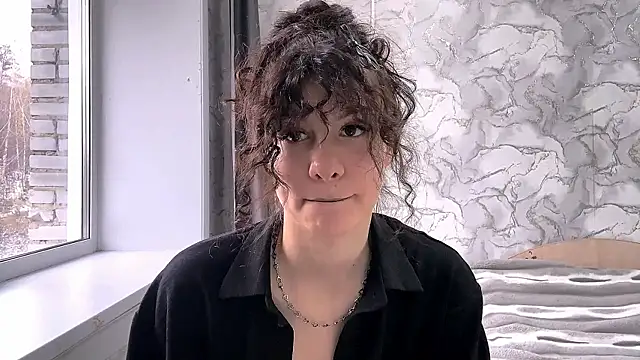 Snapshot of Galactic_Phanton chatting on 10.10.25 Galactic Phanton online show from 10.10.25