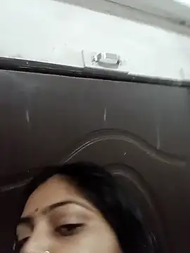 Snapshot of RANI_747 chatting on 10.08.25 RANI 747 online show from 10.08.25