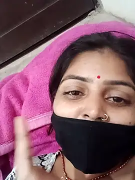 Snapshot of RANI_747 chatting on 10.08.25 RANI 747 online show from 10.08.25