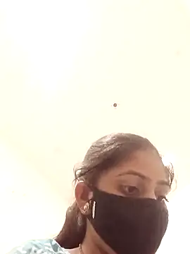 Snapshot of RANI_747 chatting on 10.18.25 RANI 747 online show from 10.18.25