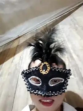 Snapshot of Tuyet_xx chatting on 10.01.25 Tuyet xx online show from 10.01.25