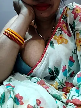 Hot  bhabhi 99 online show from 04.14.26