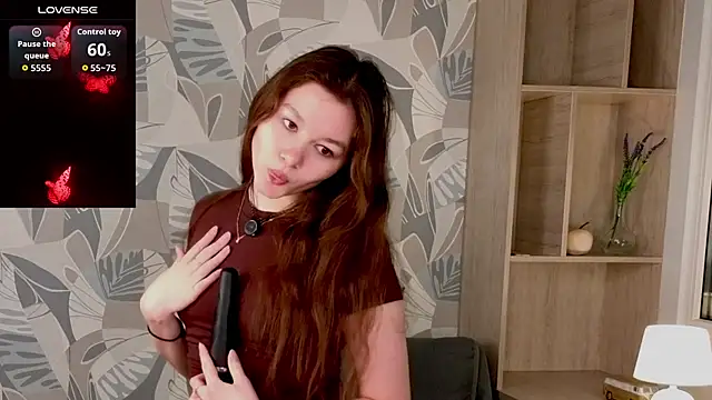 LewisThrone online show from 11.02.25