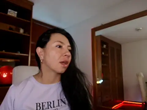 Talia  velvet online show from 12.22.25