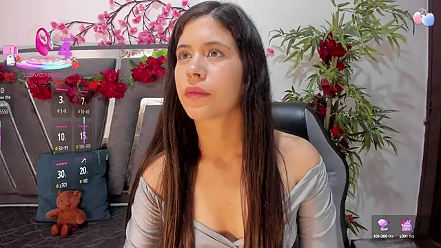 Snapshot of KendallMiller2 chatting on 10.09.25 KendallMiller2 online show from 10.09.25