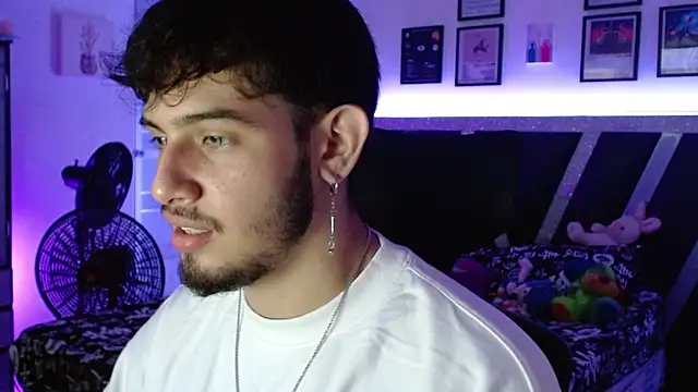 Snapshot of Sebasxxl12 chatting on 10.04.25 Sebasxxl12 online show from 10.04.25