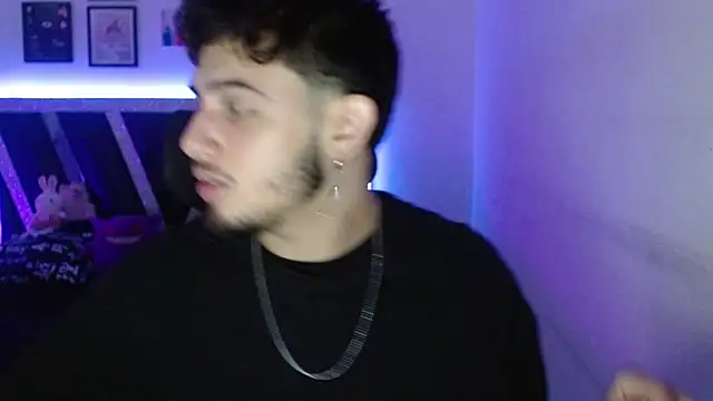 Snapshot of Sebasxxl12 chatting on 10.13.25 Sebasxxl12 online show from 10.13.25