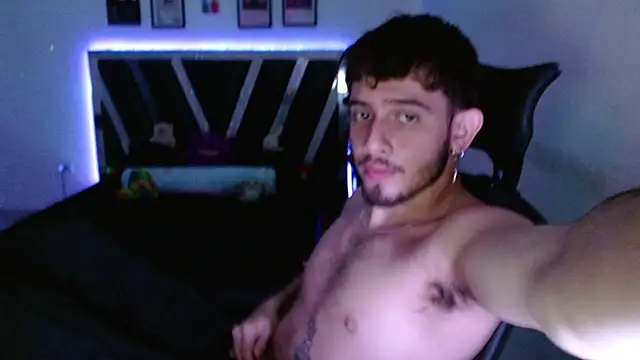 Snapshot of Sebasxxl12 chatting on 01.06.26 Sebasxxl12 online show from 01.06.26