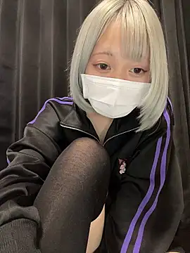 Snapshot of Nyamo-chan chatting on 10.09.25 Nyamo-chan online show from 10.09.25