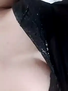 Snapshot of misteriosabb000 chatting on 10.27.25 misteriosabb000 online show from 10.27.25