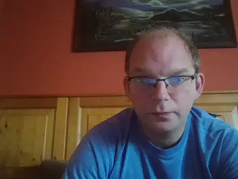 Snapshot of Rado2812 chatting on 10.05.25 Rado2812 online show from 10.05.25