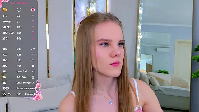 Lili Lohan online show from 11.16.25