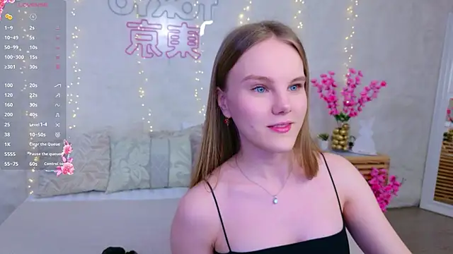 Lili Lohan online show from 04.10.26