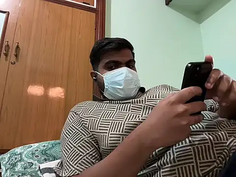 Snapshot of Romeo_Sam2 chatting on 09.30.25 Romeo Sam2 online show from 09.30.25