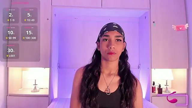 AnahiCollins online show from 11.03.25