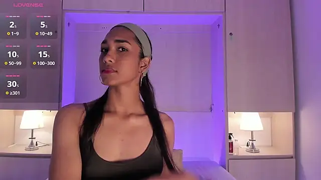 AnahiCollins online show from 11.10.25