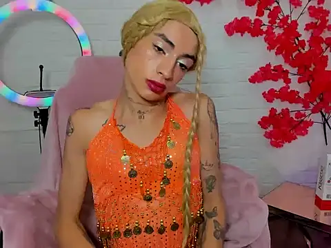 Snapshot of Mila_Leon chatting on 10.18.25 Mila Leon online show from 10.18.25