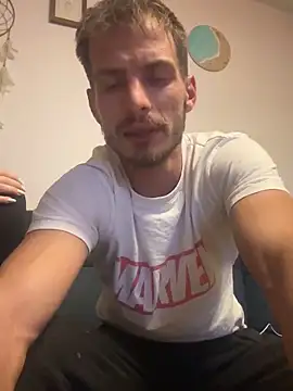 Snapshot of hot97411 chatting on 09.28.25 hot97411 online show from 09.28.25