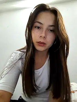 Snapshot of EmmaValencia_ chatting on 10.25.25 EmmaValencia  online show from 10.25.25
