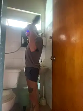 Snapshot of monroedelrey chatting on 09.29.25 monroedelrey online show from 09.29.25