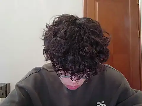 Snapshot of hangzi-0011 chatting on 10.02.25 hangzi-0011 online show from 10.02.25