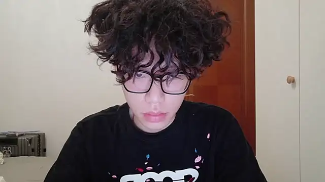 Snapshot of hangzi-0011 chatting on 10.11.25 hangzi-0011 online show from 10.11.25