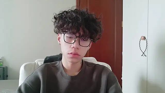 Snapshot of hangzi-0011 chatting on 10.14.25 hangzi-0011 online show from 10.14.25