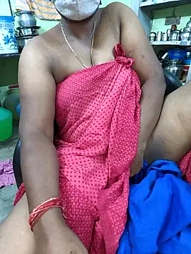 Snapshot of Tamilselviroja- chatting on 10.05.25 Tamilselviroja- online show from 10.05.25