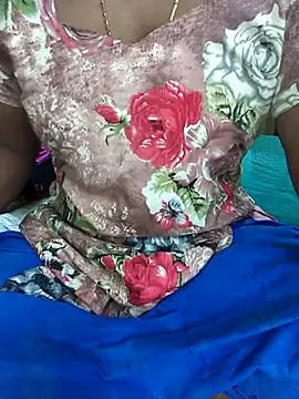 Snapshot of Tamilselviroja- chatting on 10.24.25 Tamilselviroja- online show from 10.24.25