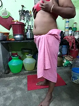 Snapshot of Tamilselviroja- chatting on 10.30.25 Tamilselviroja- online show from 10.30.25