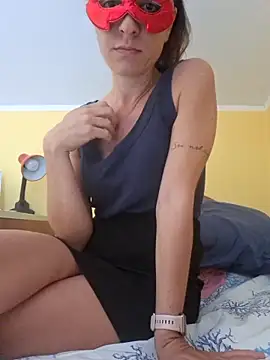 Snapshot of SonoSoloTua chatting on 10.11.25 SonoSoloTua online show from 10.11.25