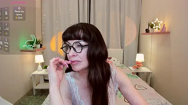 LindaRomero online show from 11.27.25