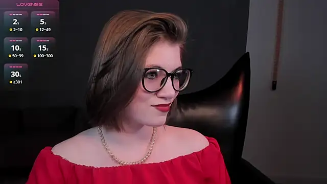 Snapshot of CathyAdams chatting on 05.08.26 CathyAdams online show from 05.08.26
