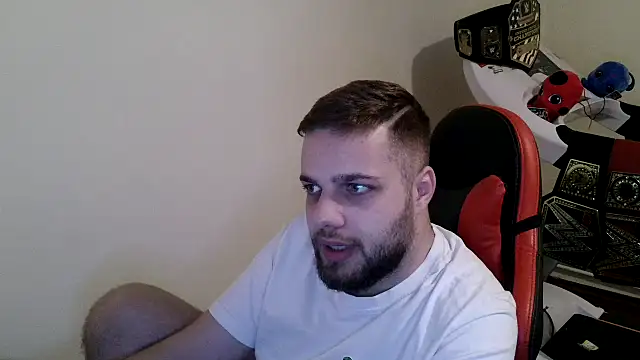 KingAdonisss online show from 10.26.25