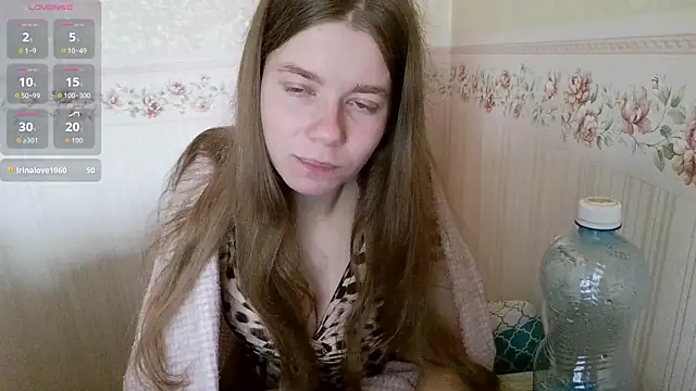 Snapshot of 0nlyLola chatting on 10.13.25 0nlyLola online show from 10.13.25