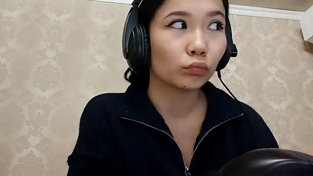 YukiShaapan online show from 10.30.25