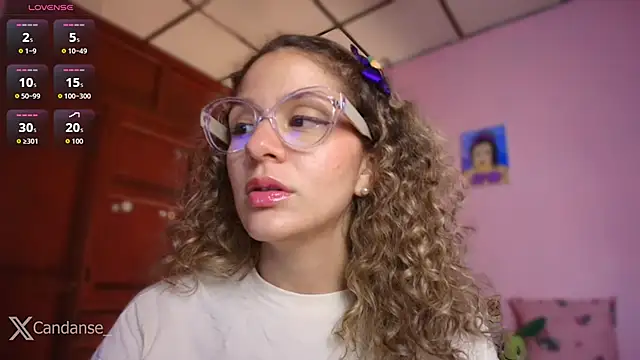 Snapshot of Your_Barbie_ chatting on 10.28.25 Your Barbie  online show from 10.28.25