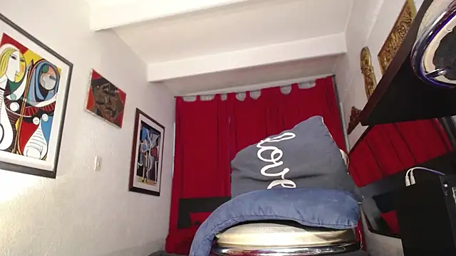 Samuel Zeuv  online show from 01.06.26