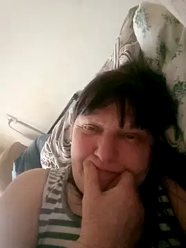 Snapshot of Apeesynka55211 chatting on 04.19.26 Apeesynka55211 online show from 04.19.26