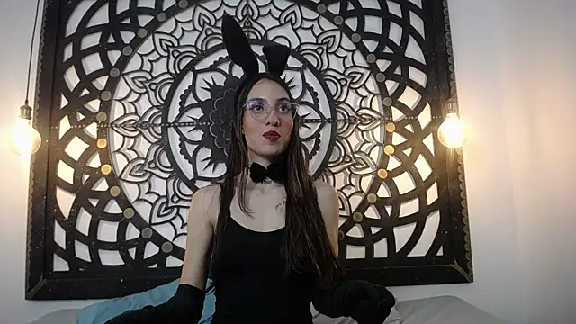 Snapshot of mara_hil chatting on 10.03.25 mara hil online show from 10.03.25