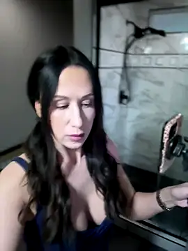 Snapshot of xxxEffyxxx chatting on 10.31.25 xxxEffyxxx online show from 10.31.25