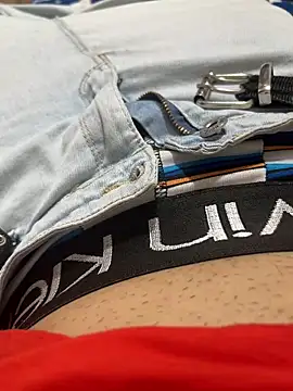 Snapshot of marleboy2805 chatting on 11.13.25 marleboy2805 online show from 11.13.25